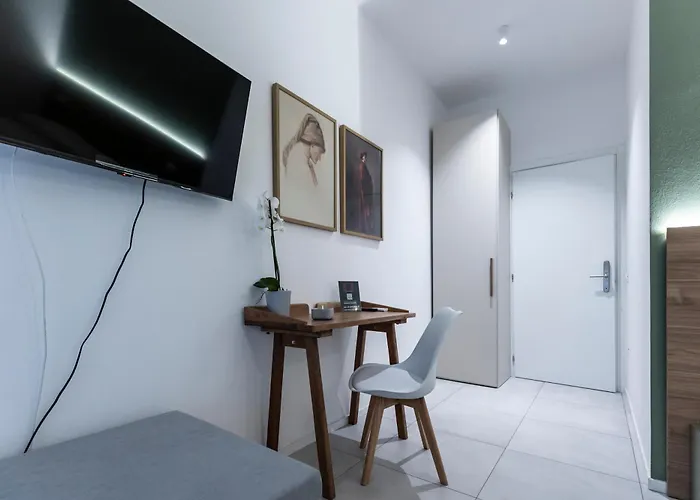 Guest house Dantis 3*